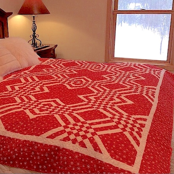 Handmade Holiday Snowflake Cotton Quilt - Picture 1 of 5